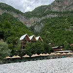 Ronis Place Hotel
