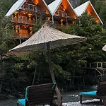 Ronis Place Hotel