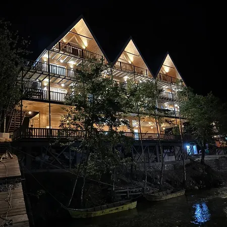 Hotel Ronis Place 4*