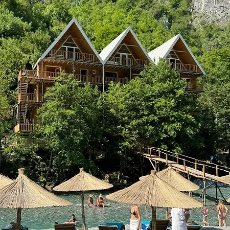 Ronis Place 4*