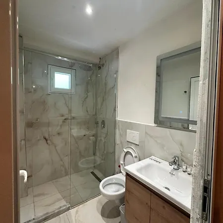 Ronis Place Szálloda