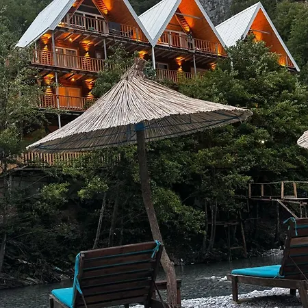 Ronis Place Hotel