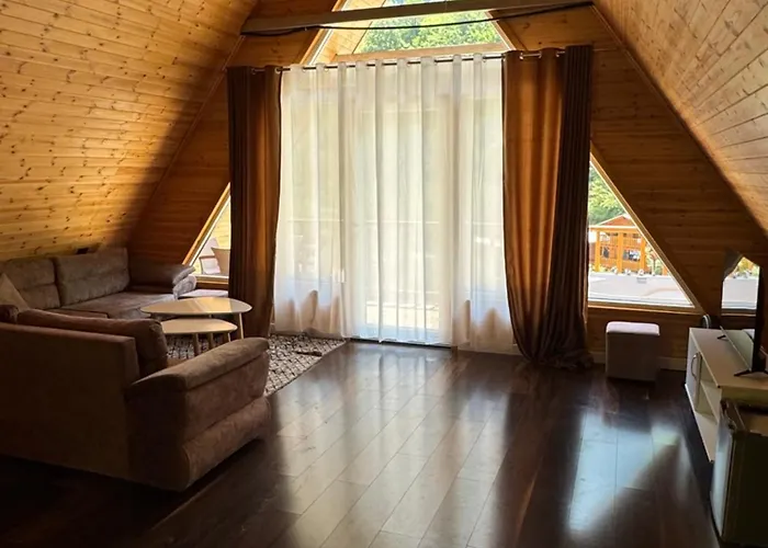 Ronis Place Szálloda Shkodra